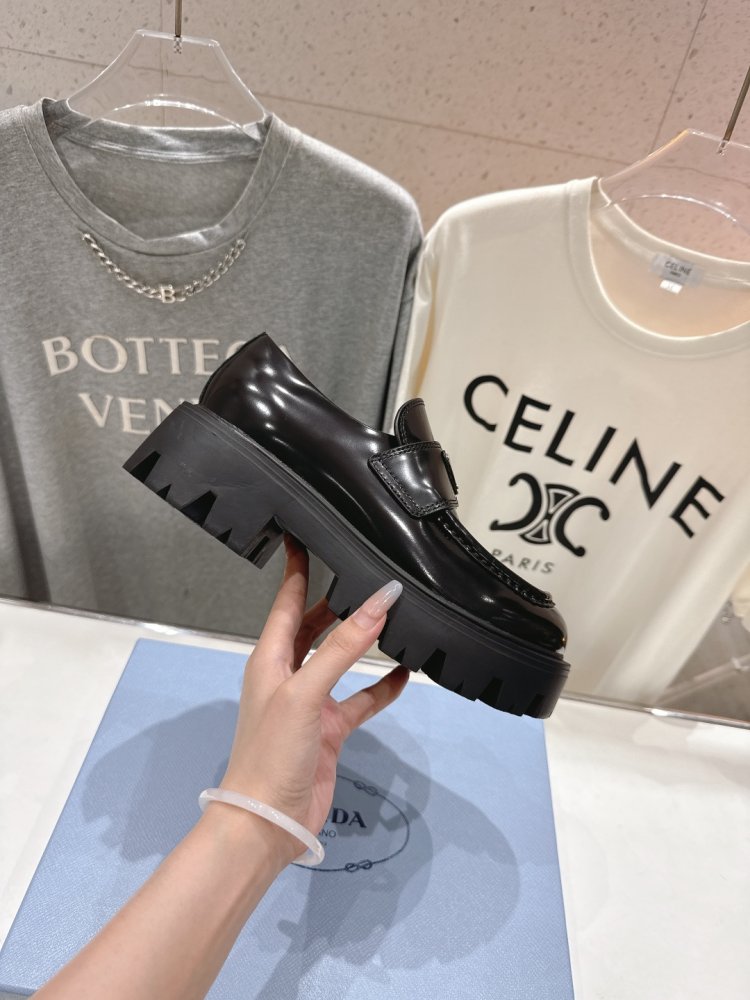 Лоферы женские фото 5