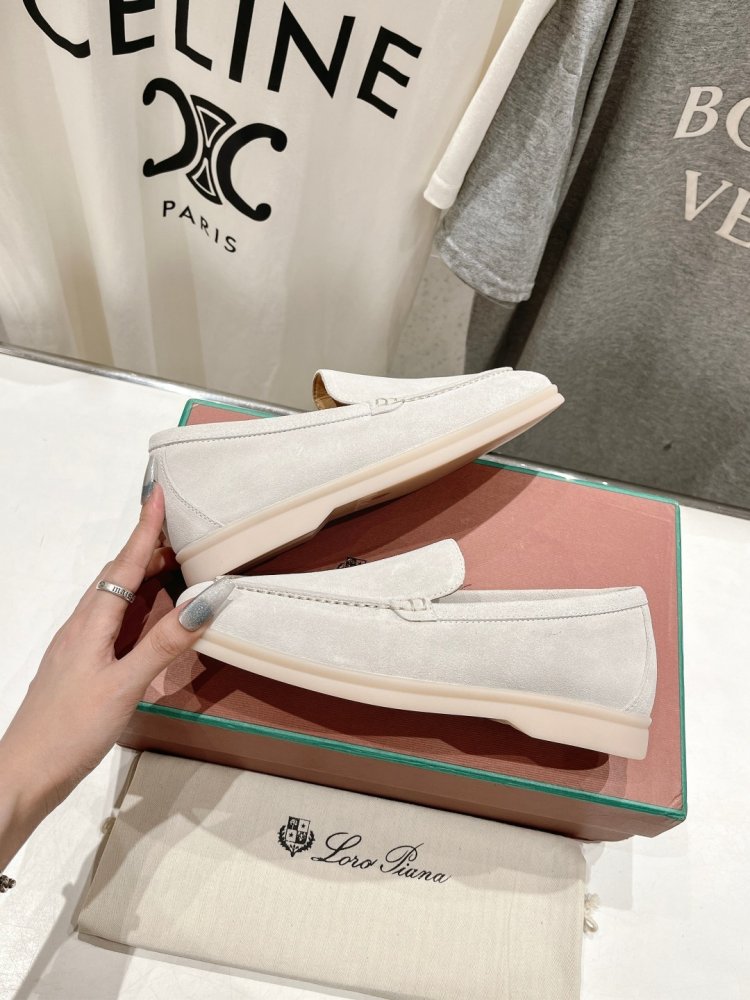 Лоферы жіночі фото 5