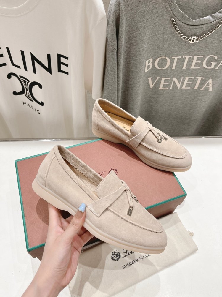 Лоферы жіночі фото 5