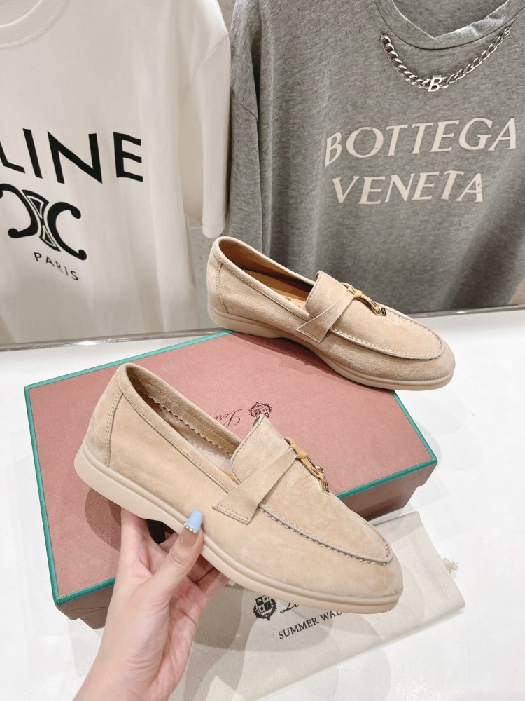 Лоферы жіночі фото 5