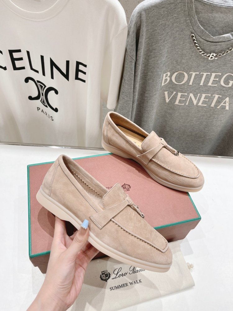 Лоферы жіночі фото 5