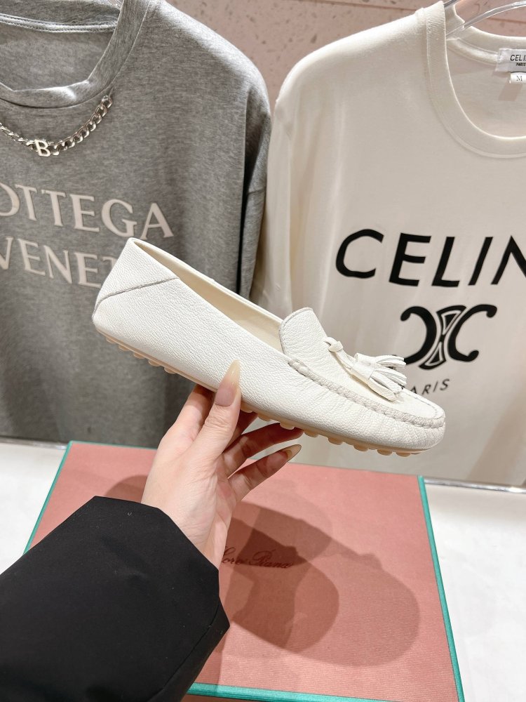 Лоферы жіночі фото 5