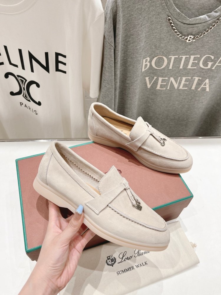 Лоферы жіночі фото 5