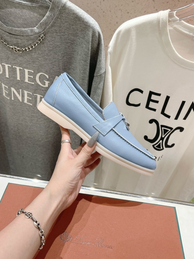 Лоферы жіночі фото 5