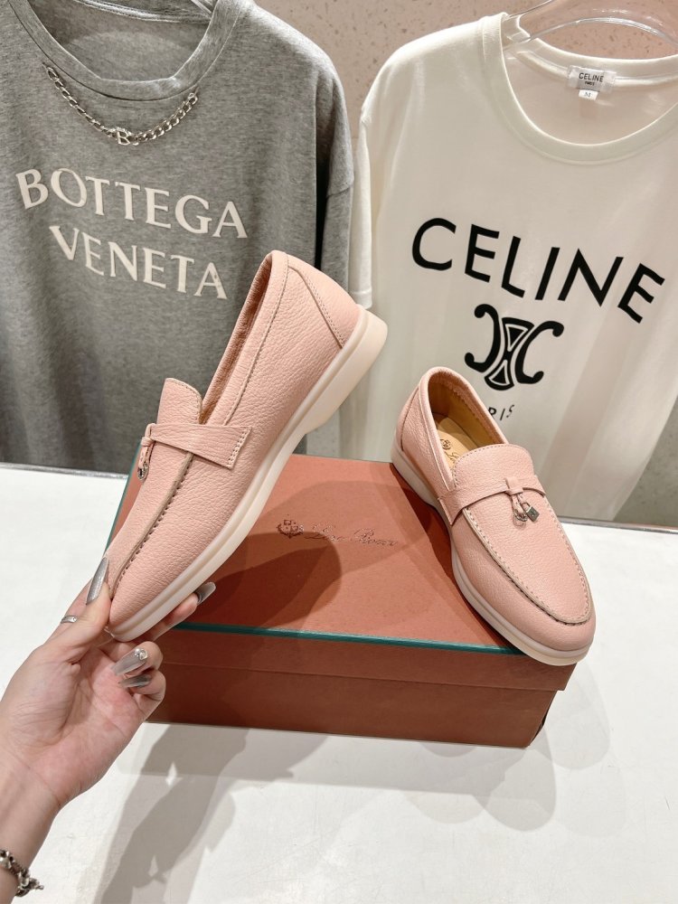 Лоферы жіночі фото 5