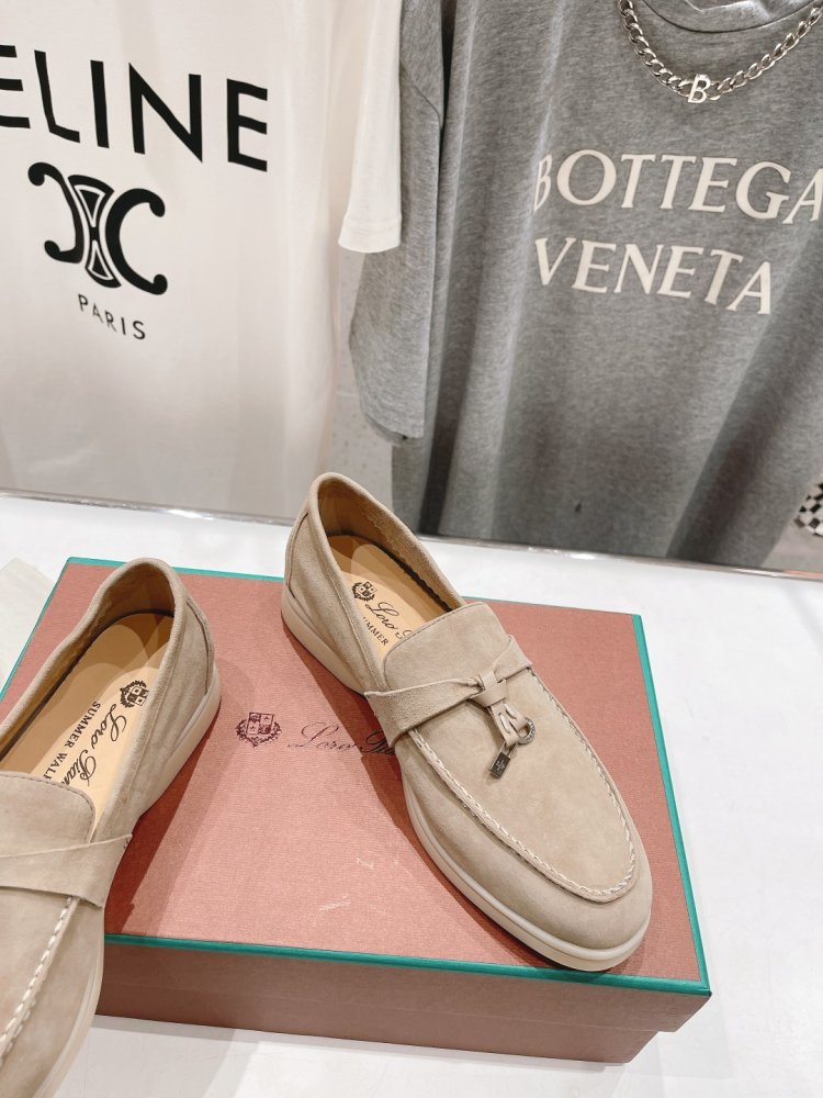 Лоферы жіночі фото 5