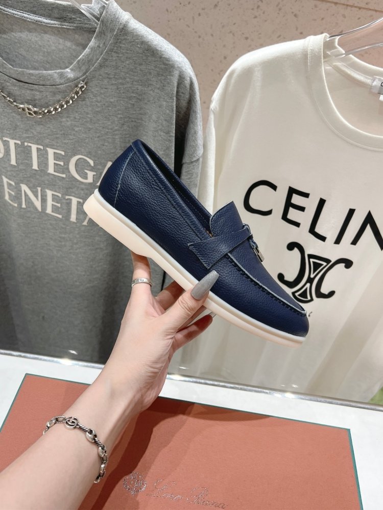 Лоферы жіночі фото 5