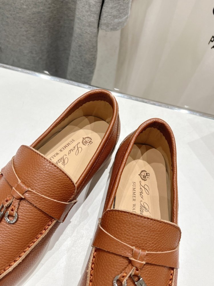 Лоферы жіночі фото 5