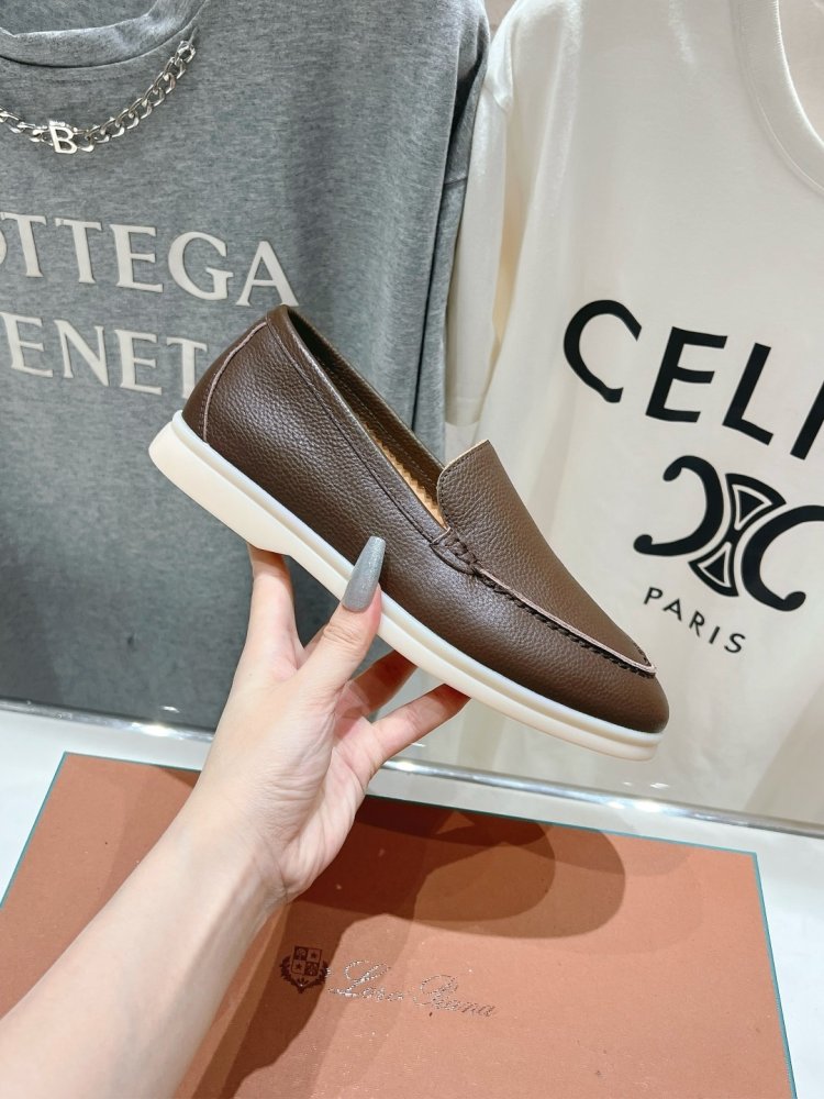 Лоферы жіночі фото 5