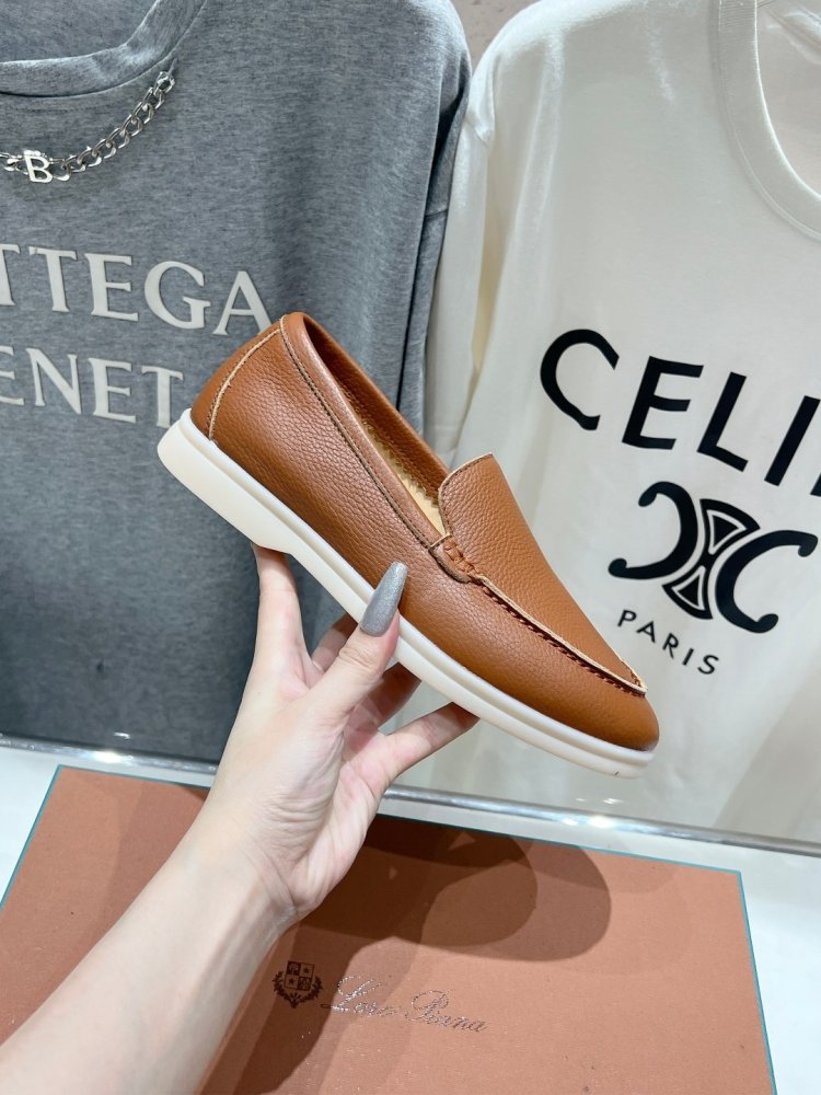 Лоферы жіночі фото 5