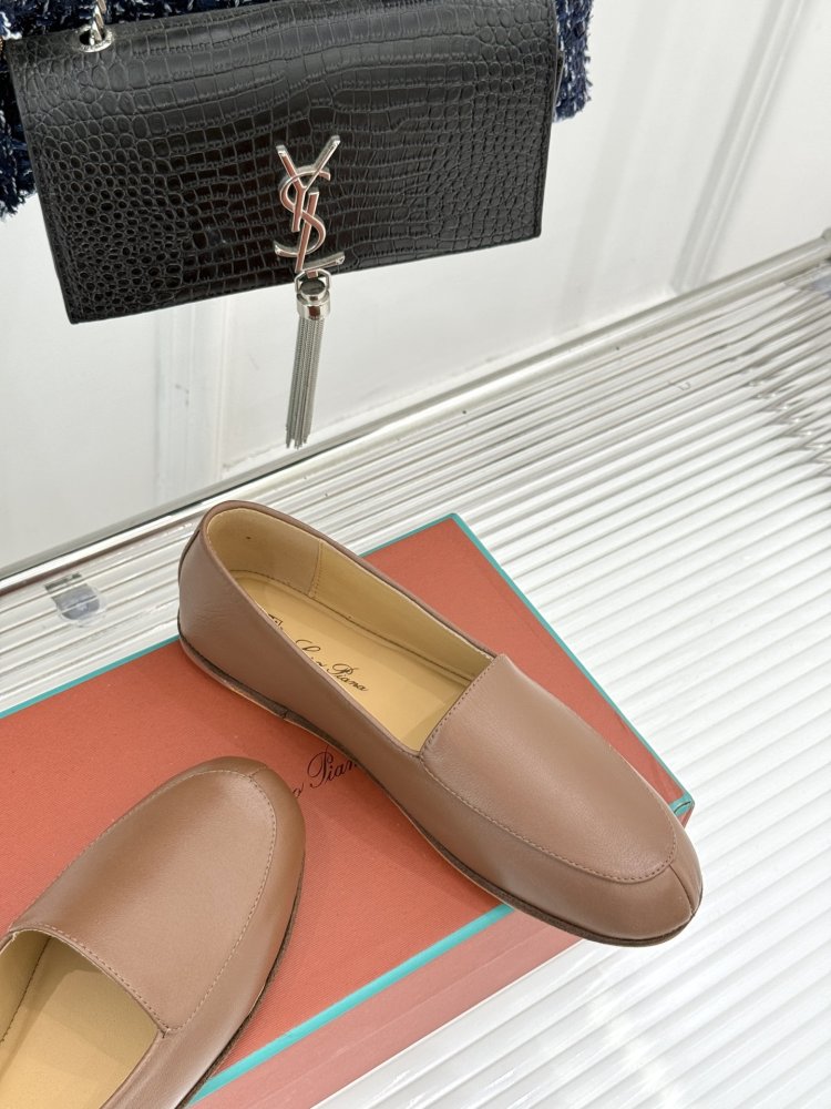 Лоферы жіночі фото 5