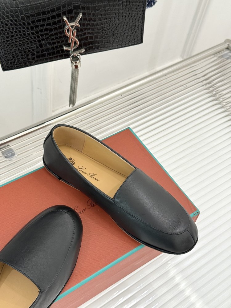 Лоферы жіночі фото 5