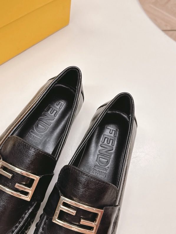 Лоферы женские фото 5