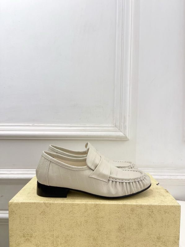 Лоферы женские фото 5