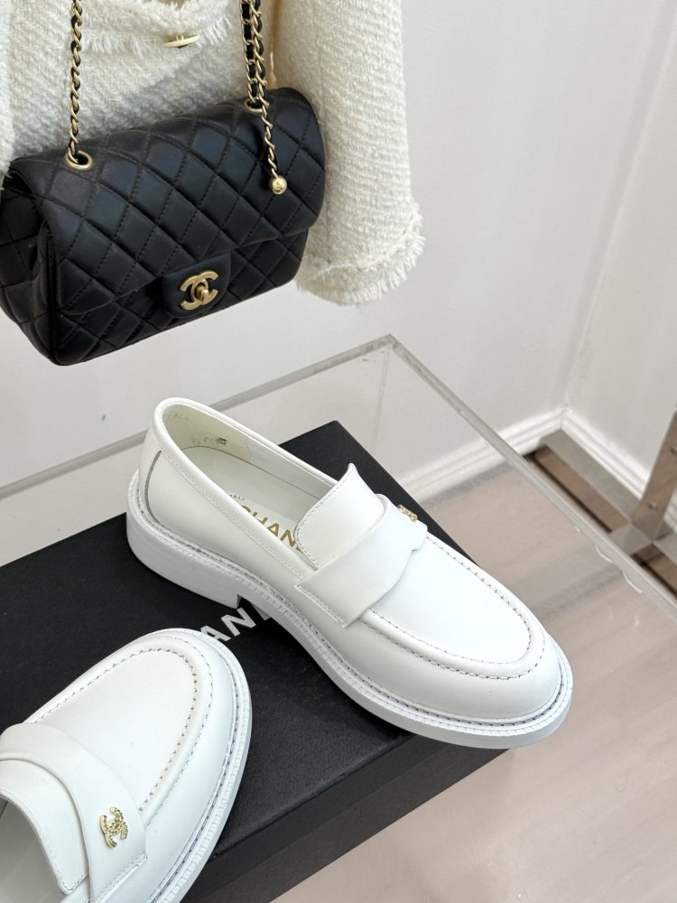 Лоферы жіночі фото 5