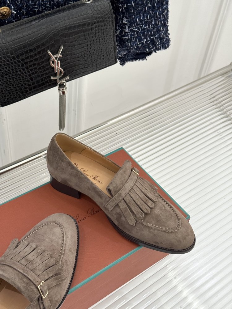 Лоферы женские фото 5