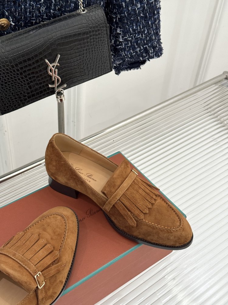 Лоферы женские фото 5