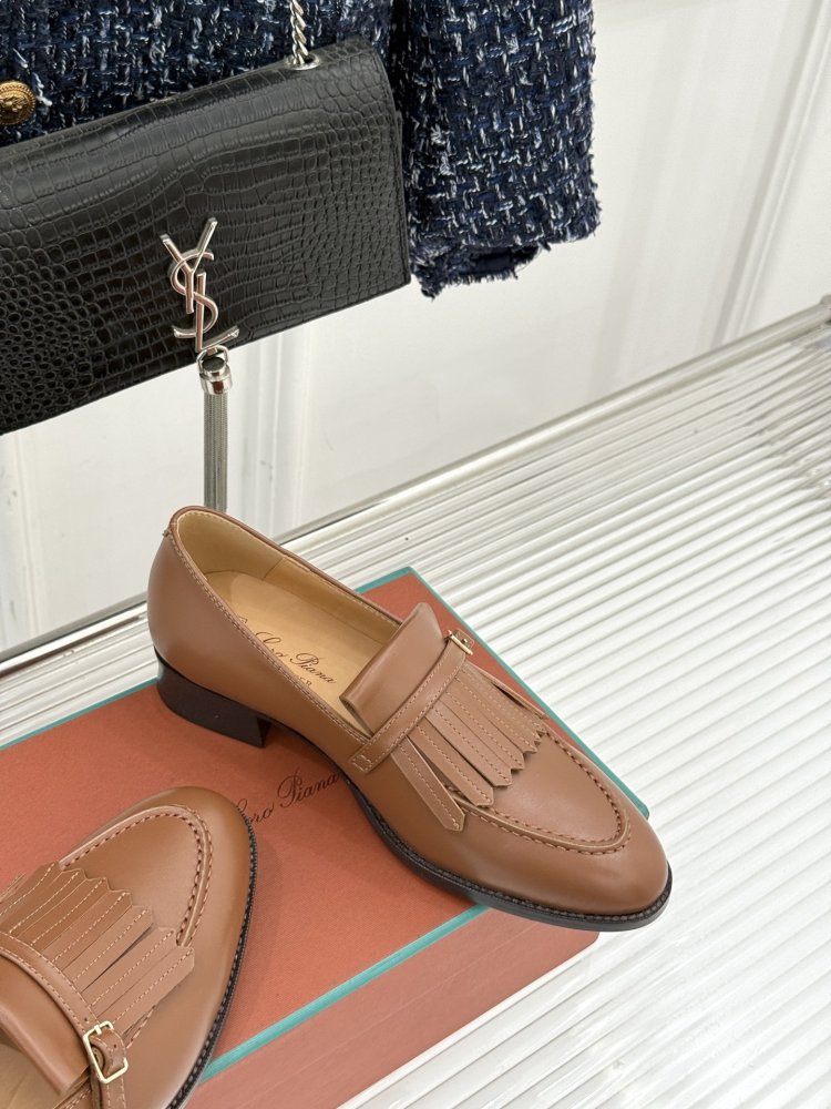 Лоферы женские фото 5