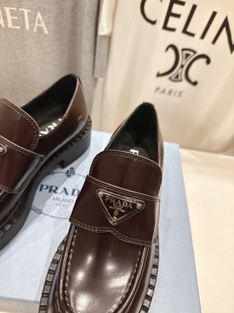 Лоферы женские фото 6