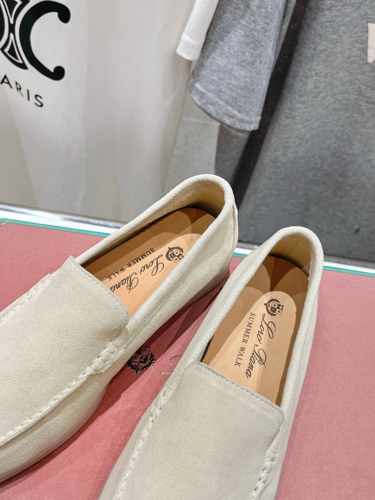 Лоферы жіночі фото 6