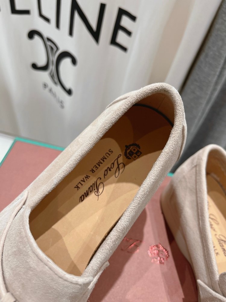 Лоферы жіночі фото 6