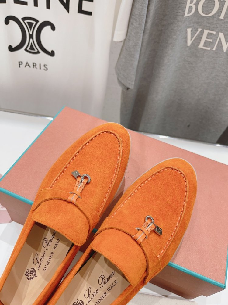 Лоферы жіночі фото 6