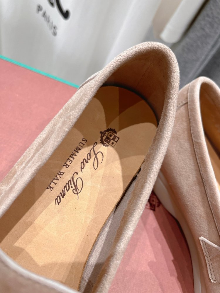 Лоферы жіночі фото 6