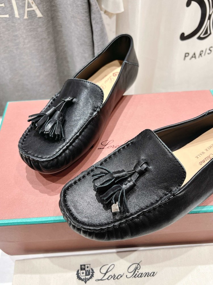 Лоферы жіночі фото 6