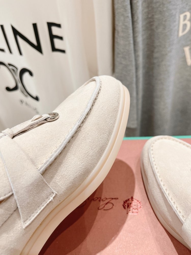 Лоферы жіночі фото 6