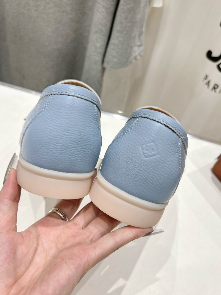 Лоферы жіночі фото 6