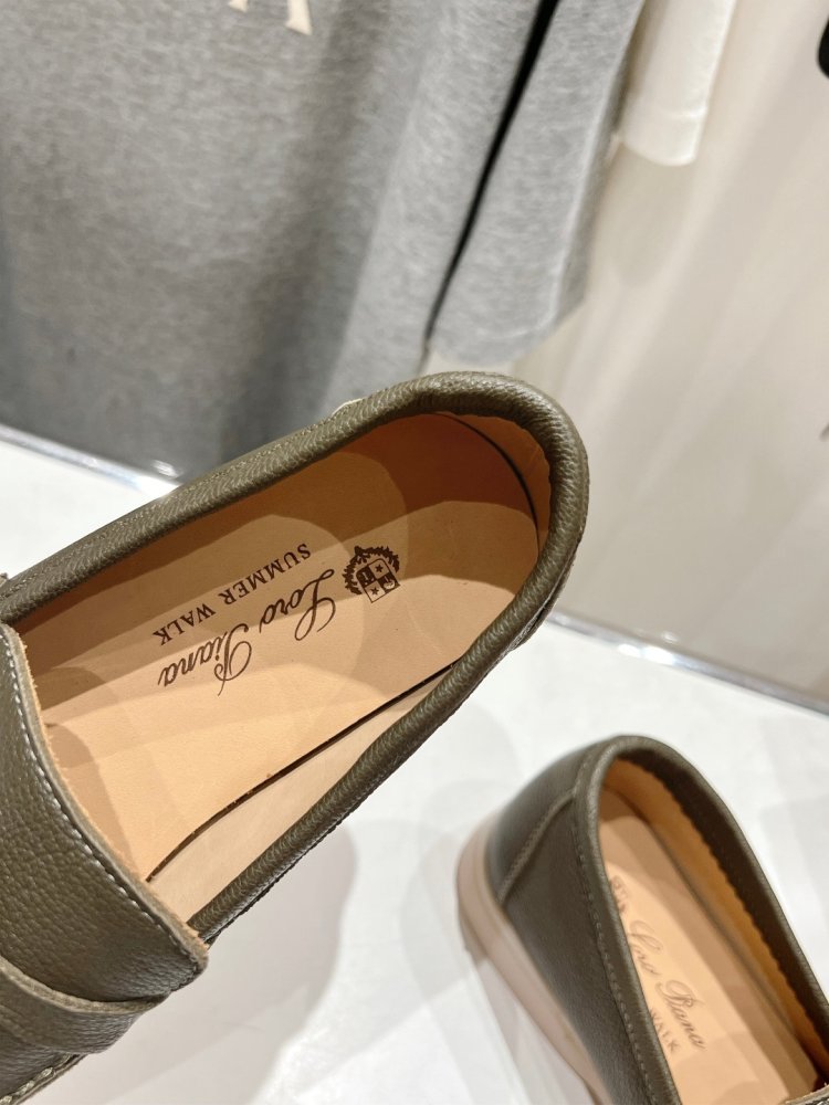 Лоферы жіночі фото 6