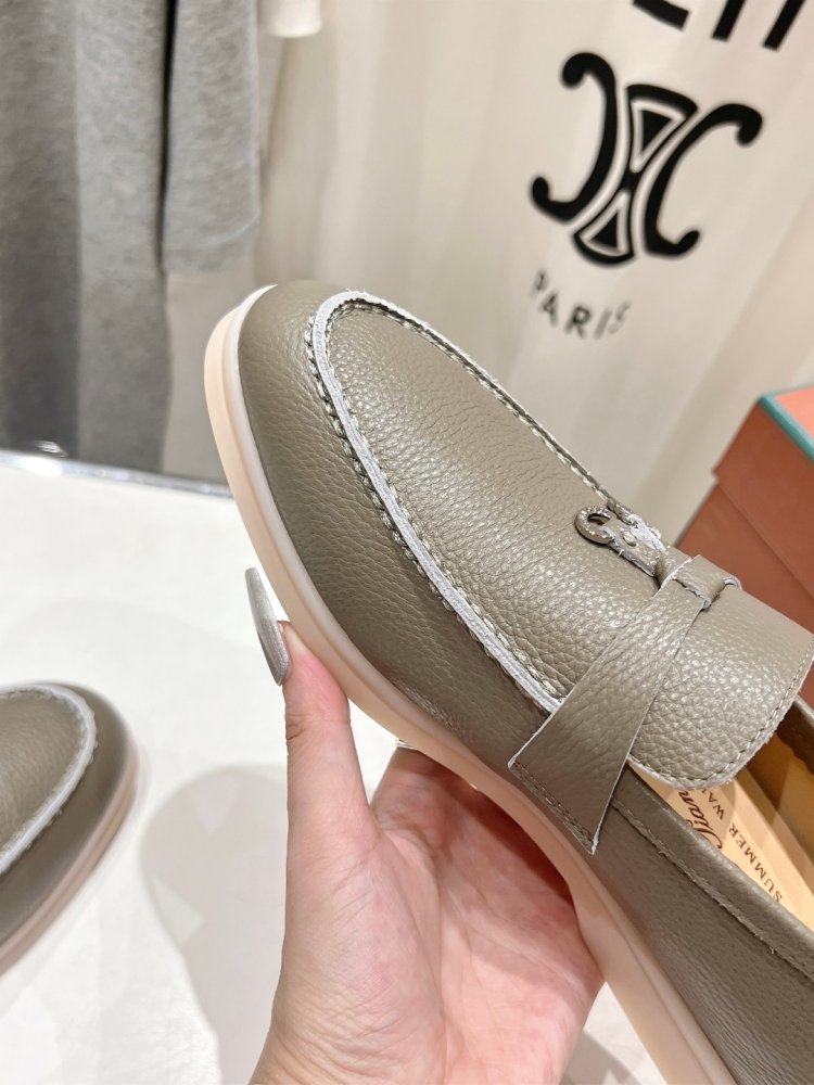 Лоферы жіночі фото 6