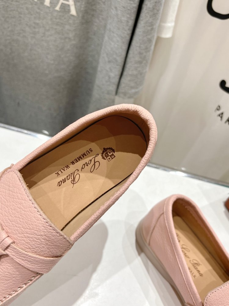 Лоферы жіночі фото 6