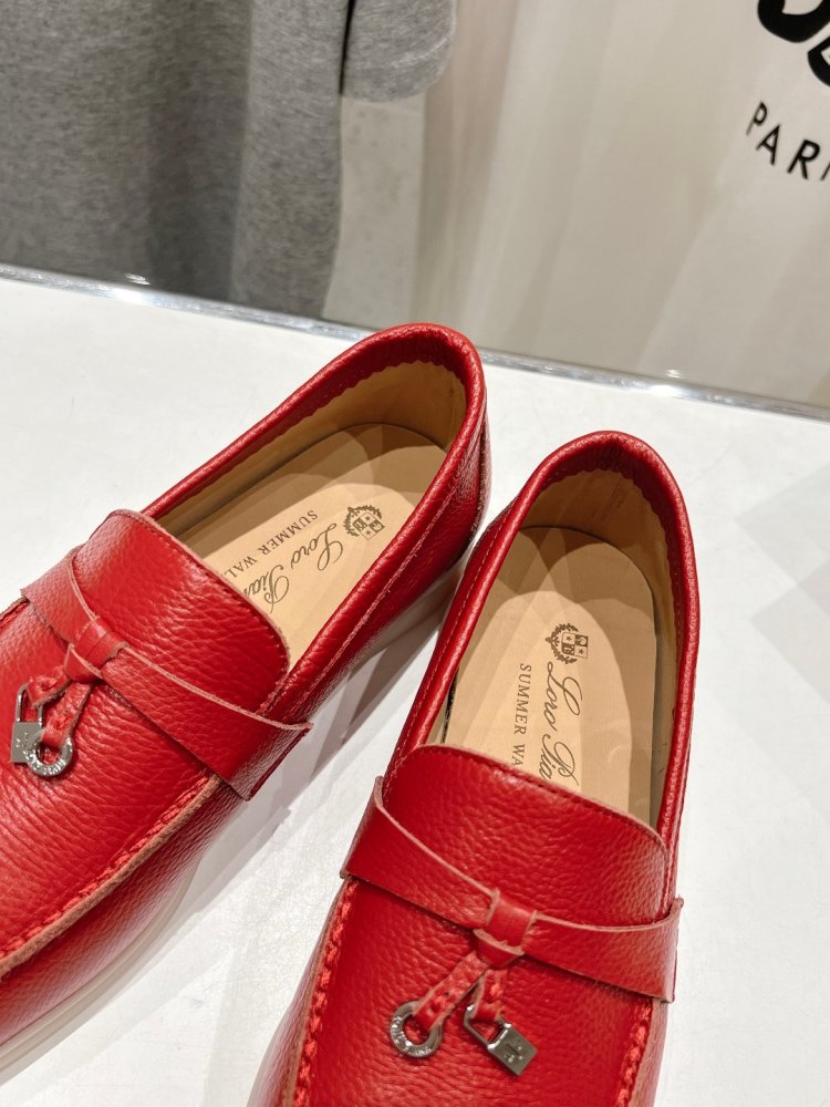 Лоферы жіночі фото 6