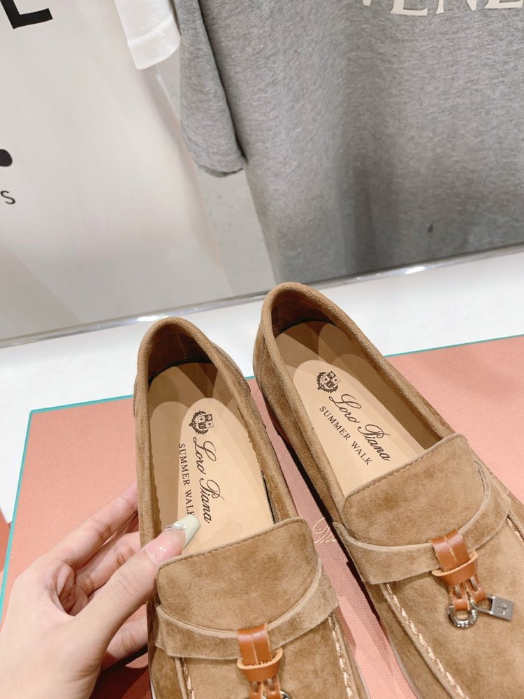 Лоферы женские фото 6