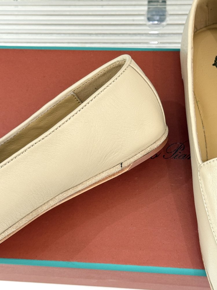 Лоферы жіночі фото 6