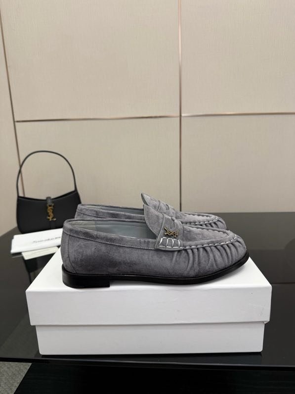 Лоферы жіночі фото 6