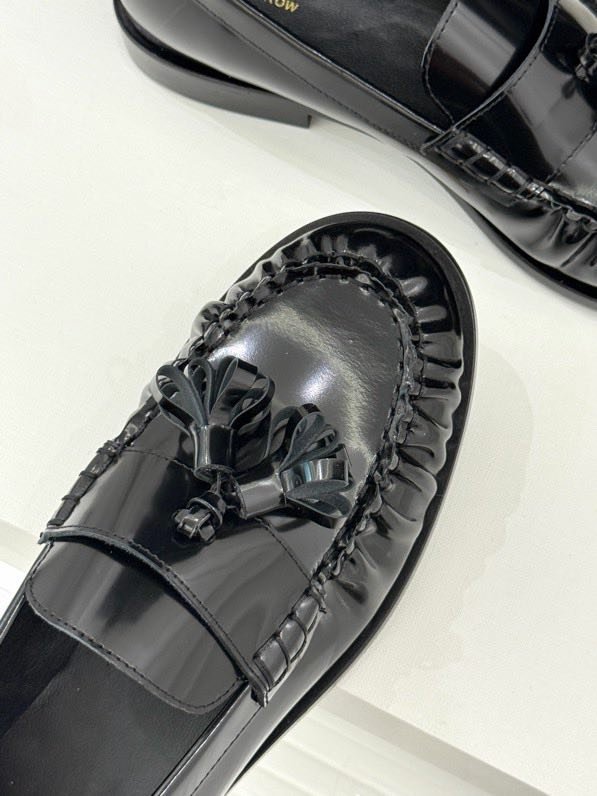 Лоферы женские фото 6