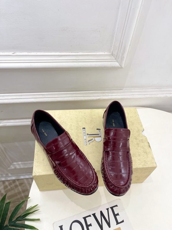 Лоферы женские фото 6