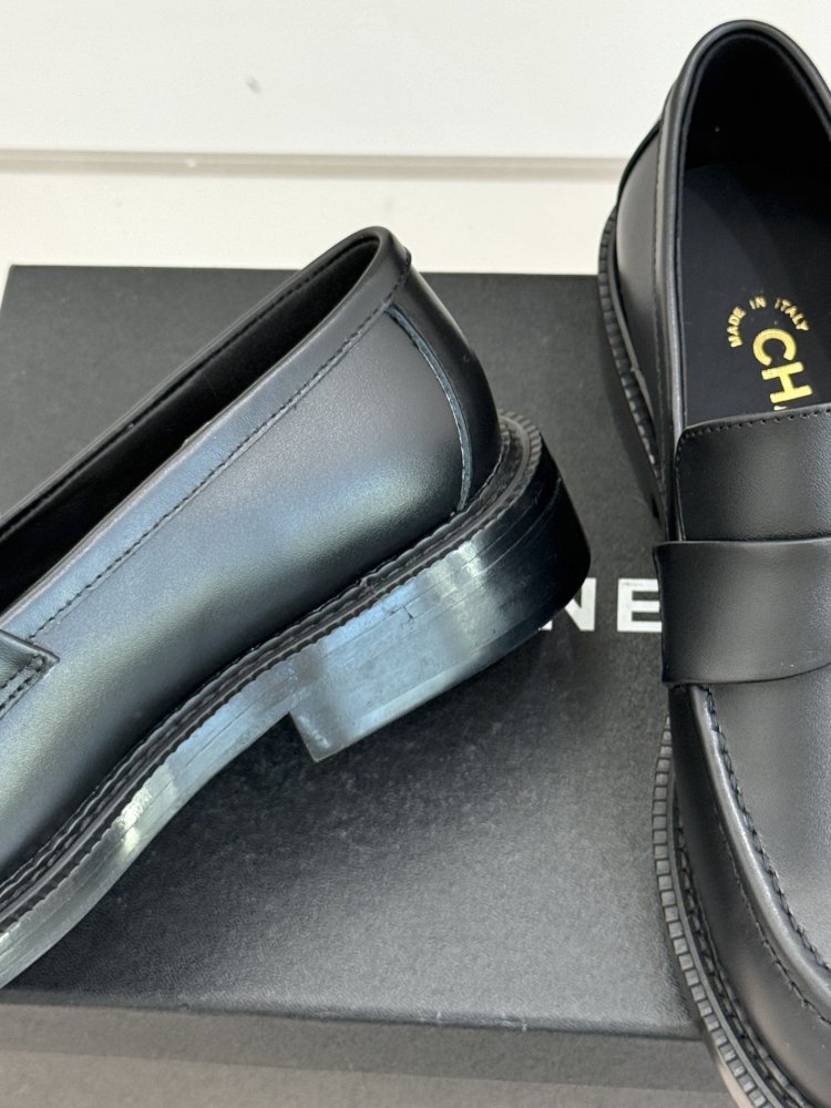 Лоферы жіночі фото 6