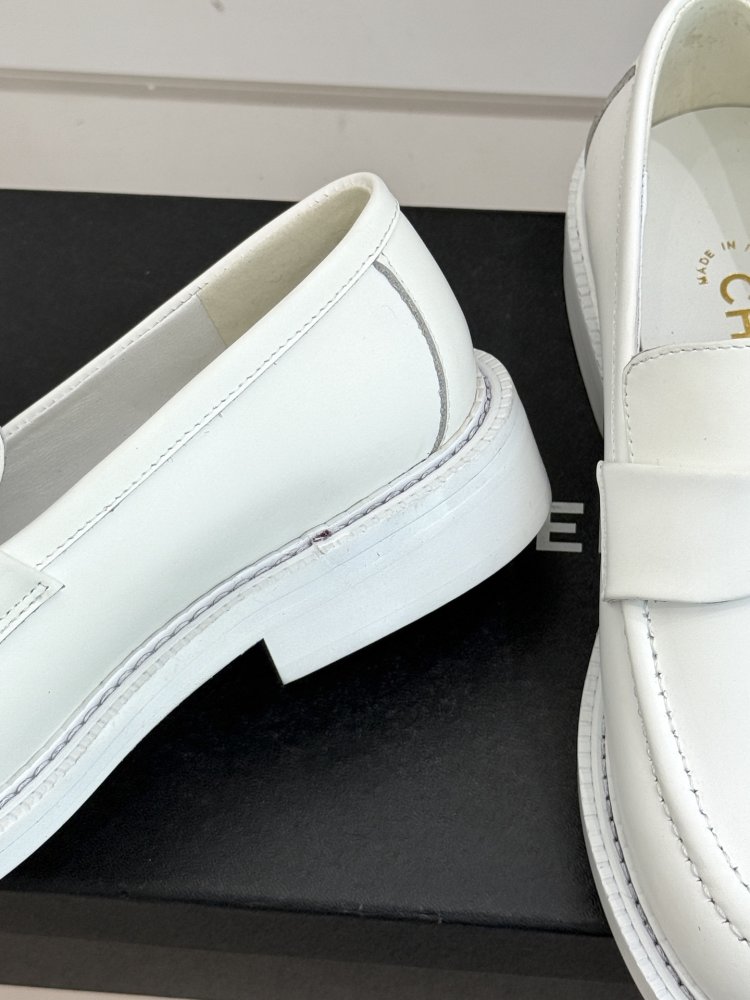 Лоферы жіночі фото 6