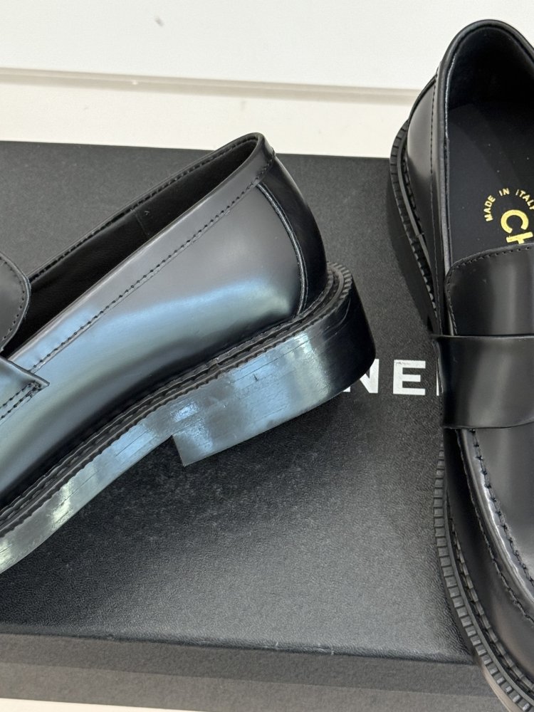 Лоферы жіночі фото 6