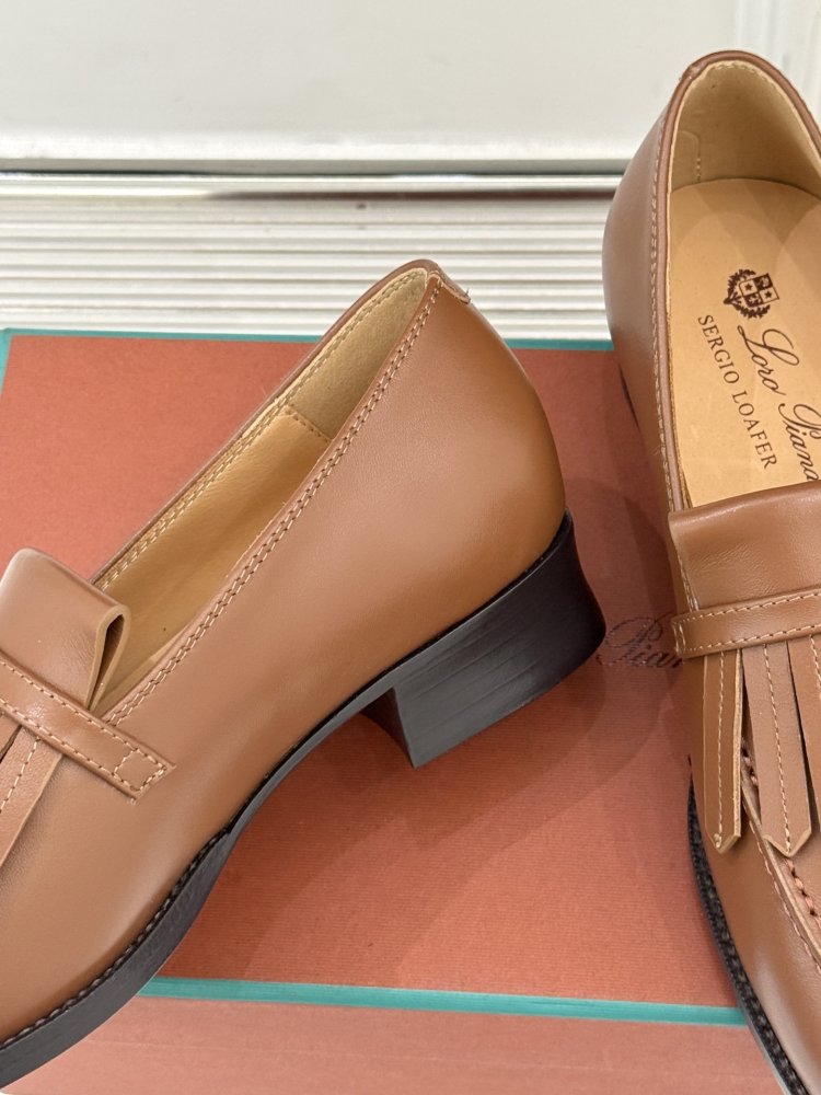 Лоферы женские фото 6