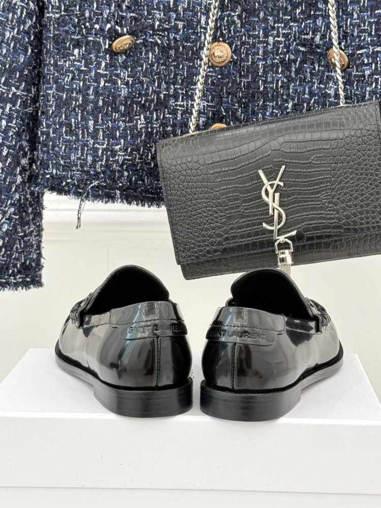 Лоферы женские фото 6