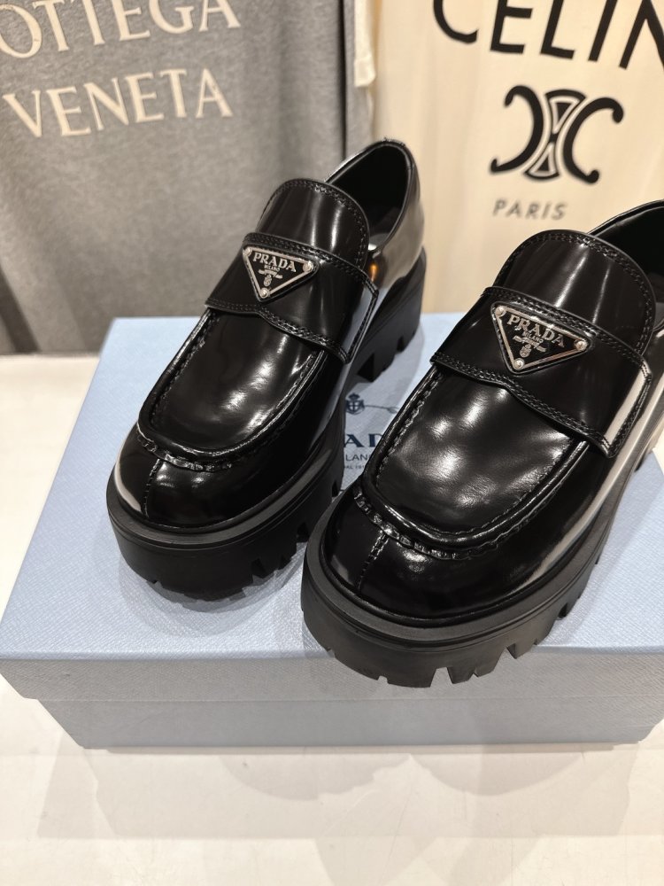 Лоферы женские фото 7