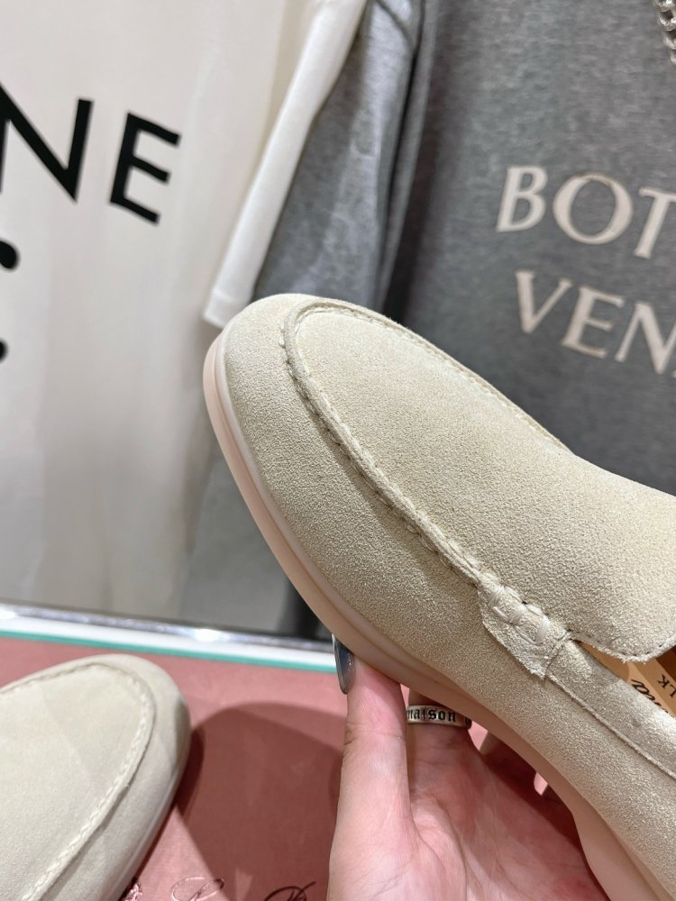 Лоферы жіночі фото 7