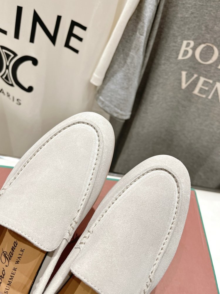 Лоферы жіночі фото 7