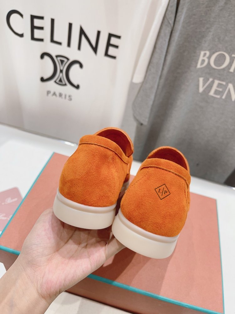 Лоферы жіночі фото 7