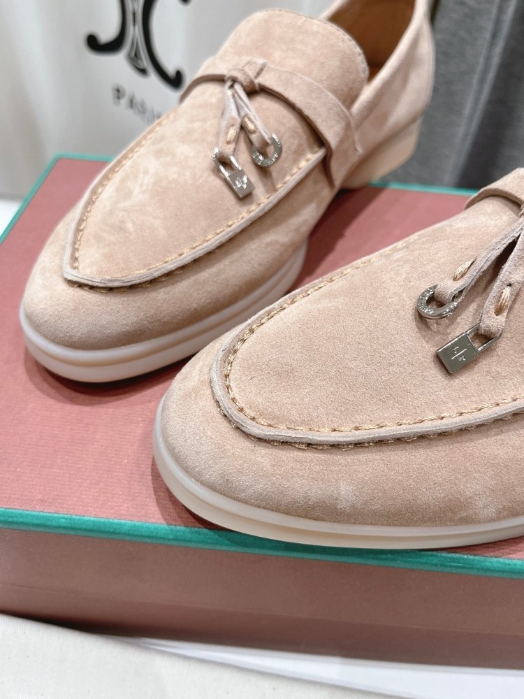 Лоферы жіночі фото 7