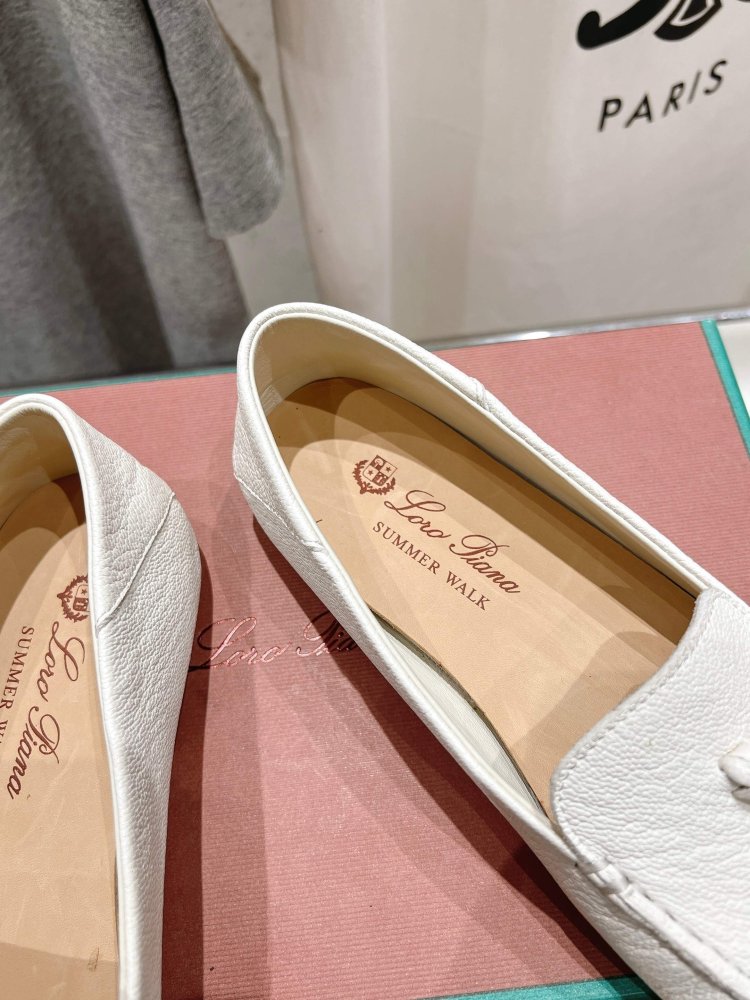 Лоферы жіночі фото 7